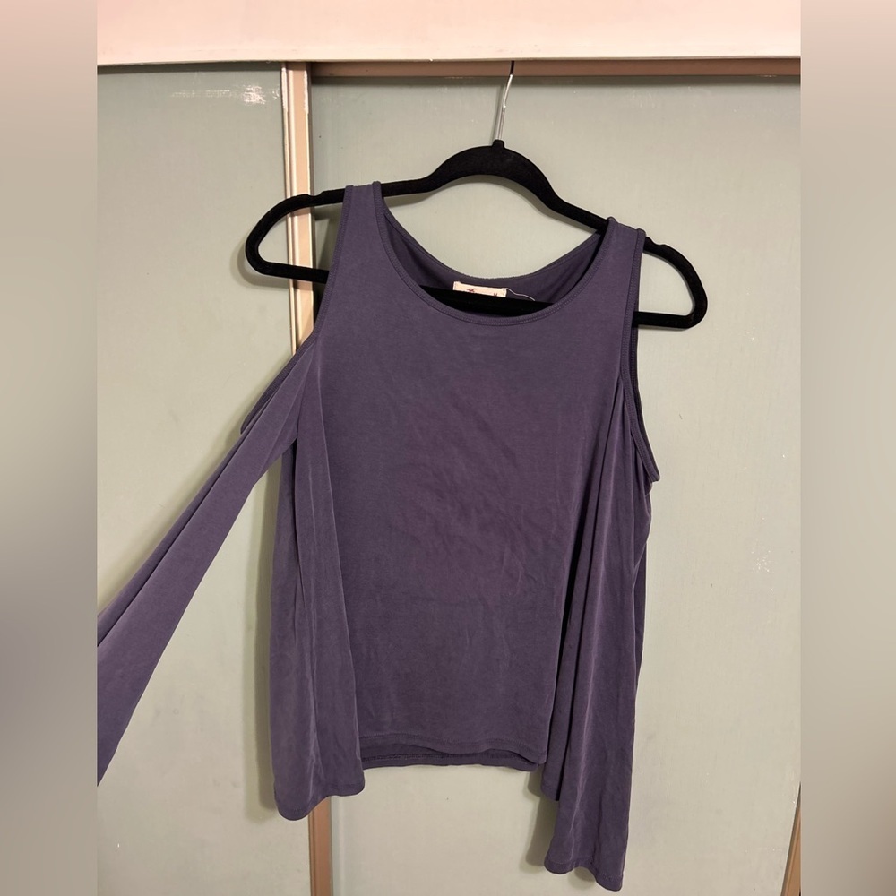 Hollister Cold Shoulder Long Sleeve Top Medium Navy Blue Cutout Lightweight - Picture 3 of 11